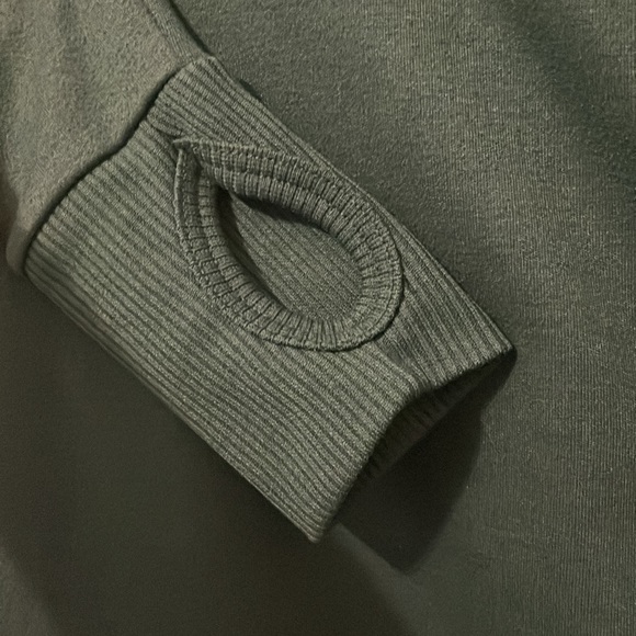 Cabela’s green sweater - Picture 3 of 4